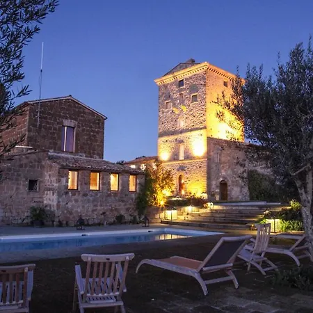 Vaiano Sleeps 22 Pool Air Con Wifi Vaiano (Lazio)
